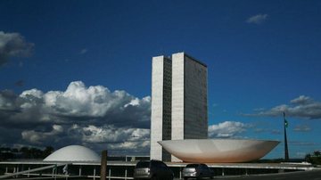 Câmara aprova projeto que autoriza contratações em universidades - © Marcello Casal JrAgência Brasil