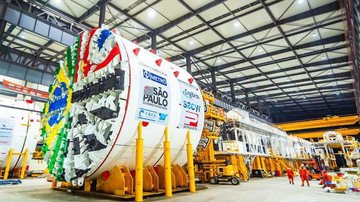 No entanto, a equipe de gestão do Metrô de São Paulo estima que o transporte das 70 peças da tuneladora seja concluído em três meses. - Divulgação/Comexport