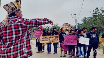 Indígenas da comunidade de Ribeirão Silveira promovem manifestação pacífica na Rodovia SP-55 contra votação de marco temporal - Povo Guarani TI Rio Silveiras