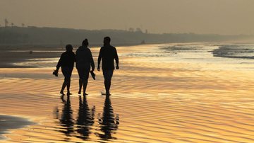 O sol deve aparecer mais vezes durante o fim de semana no litoral paulista, segundo o Climatempo - Raphael Campos/CN