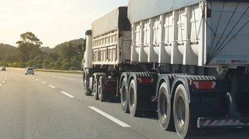 Autorização noturna para caminhões na Via Anchieta otimiza transporte de carga na serra - Divulgação