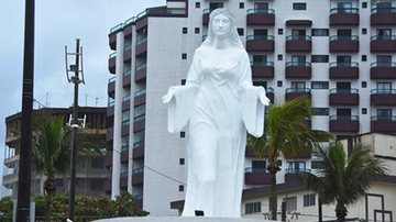 Teve gente que não gostou nada da nova pintura da estátua de Iemanjá - Prefeitura de Praia Grande