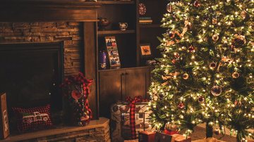 Árvore De Natal Iluminada - Pexels