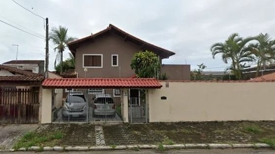 Casa em Praia Grande, avaliada em R$ 677 mil, tem lance inicial de R$ 369.800,00 - Reprodução