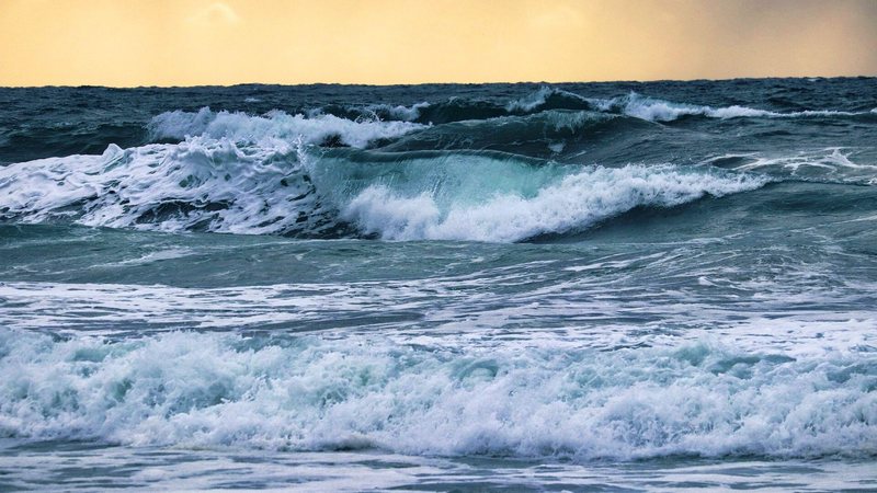 Defesa Civil de Praia Grande alerta para fortes ventos e agitação marítima
