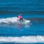 surfista em praia de itanhaém