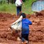 Foto de criança executando trabalho
