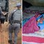 A imagem apresenta à esquerda policiais militares conduzindo um homem algemado, e à direita um detalhe de uma cama