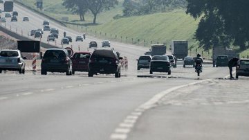 SP: fluxo de veículos em rodovias cai 11% durante feriado de Finados - © Arquivo/Agência Brasil