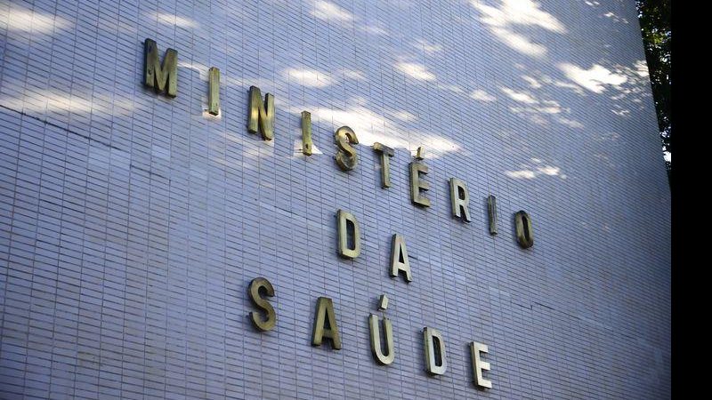 No Brasil, casos de covid-19 caem 19% e mortes diminuem 17% - © Marcello Casal JrAgência Brasil