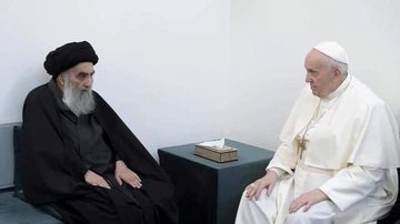 Aiatolá iraquiano diz ao papa que cristãos deveriam viver em paz - © Reuters/ Vatican Media/Direitos reservados
