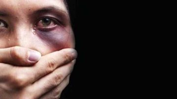 Estima-se que a cada duas horas, uma mulher seja vítima de violência doméstica no Brasil Violência Doméstica - Imagem: Reprodução Web