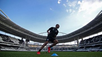 Gustavo Bochecha entra na Justiça contra o Botafogo pedindo R$ 100 mil - Vitor Silva / Botafogo