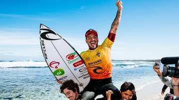 Gabriel Medina vence Felipe Toledo e é tricampeão mundial de surfe - Dunbar/WSL