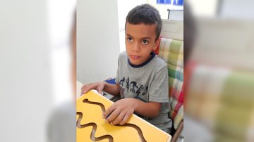 Menino Kalil Angelícola tem apenas 10 anos Após cair no rio, criança de 10 anos está desaparecida há três dias em Caraguatatuba (SP) Menino Kalil Angelícola - Foto: Arquivo Pessoal
