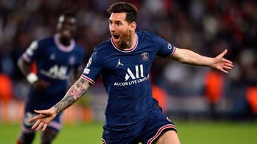 É a primeira vez que Messi testa positivo para covid-19 Messi está com covid-19, afirma PSG Jogador Lionel Messi com uniforme do Paris Saint-Germain - Aurelien Meunier - PSG/PSG via Getty Images