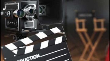 Participantes da Oficina de Cinema receberão certificado de conclusão do curso Oficina de cinema Imagem com câmera, plaqueta e cadeira de cinema - Imagem Ilustrativa