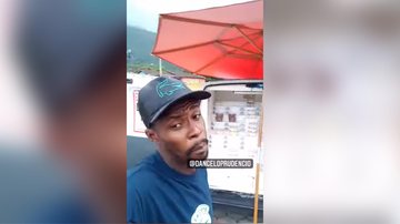 Dangelo Prudêncio grava vídeo em Ubatuba (SP) Tiktoker visita Ubatuba (SP) e brinca com ‘bala gelada’: “no Rio a bala é diferente” - Foto: Reprodução Instagram