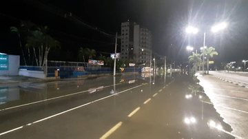 Avenida da Praia, em Caraguá, ficou alagada após ressaca Mar invade faixa de areia após ressaca em Caraguatatuba e Ubatuba (SP) - Foto: Prefeitura de Caraguatatuba