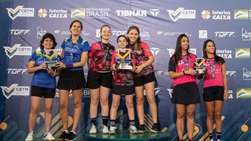 O título, na categoria ‘Absoluto D’, é inédito para Bertioga Mesatenistas de Bertioga ganham título inédito em campeonato brasileiro Mesatenistas no pódio - Divulgação/Prefeitura de Bertioga