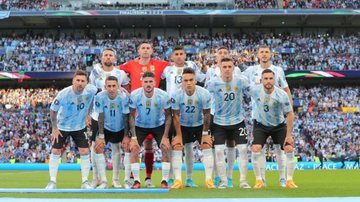 A Argentina está no grupo C da Copa do Mundo ao lado da Arábia Saudita, México e Polônia. A estreia é a Arábia Saudita, no dia 22 de novembro, às 7h (Horário de Brasília) Especial Copa do Mundo: todo dia uma seleção; conheça a Argentina selecao argentina - Foto: FAF