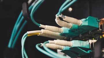 O DNS do provedor pode trazer várias desvantagens à conexão e deve ser evitado TECNOLOGIA Cabeamento de rede de computadores - Piqsels