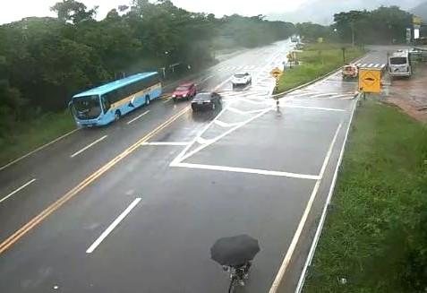 Km 168 da rodovia Rio-Santos RIO-SANTOS AGORA: via apresenta pontos com tráfego intenso - DER-SP