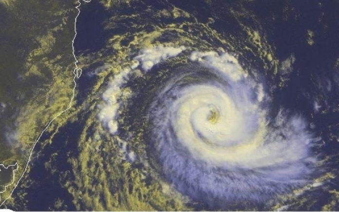 Ciclone Yakecan tomou conta do noticiário climático em maio de 2022 Marinha divulga lista de nomes para futuros ciclones na costa brasileira Imagem de satélite do ciclone Yakecan - Reprodução/MetSul Meteorologia