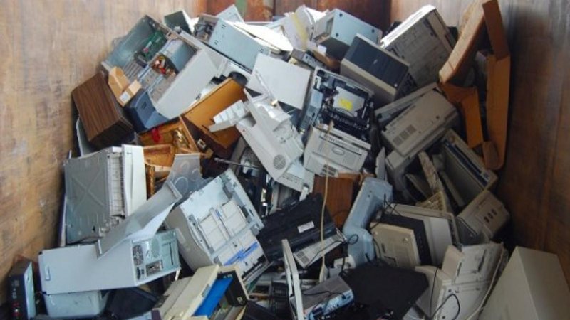Campanha E-Lixo tem o objetivo de coletar e destinar adequadamente os resíduos eletrônicos na cidade Quase 5 toneladas de lixo eletrônico são recolhidas em São Sebastião - Foto: Divulgação/PMSS