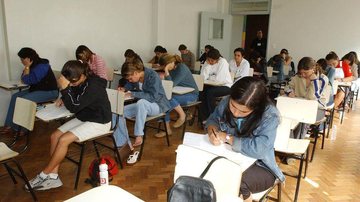 Estudantes devem permanecer sete horas por dia nas escolas - Agência Brasil
