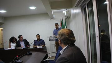 Sessão da Câmara Municipal de Bertioga em 30 de outubro - Estela Craveiro